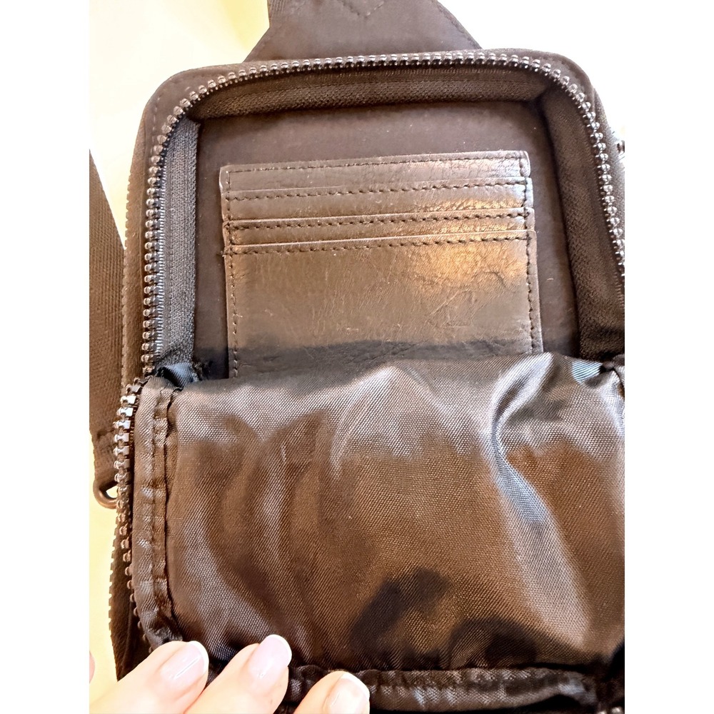 BEIS Sport Sling Bag Black Nylon Crossbody Travel Pack - Picture 4 of 7
